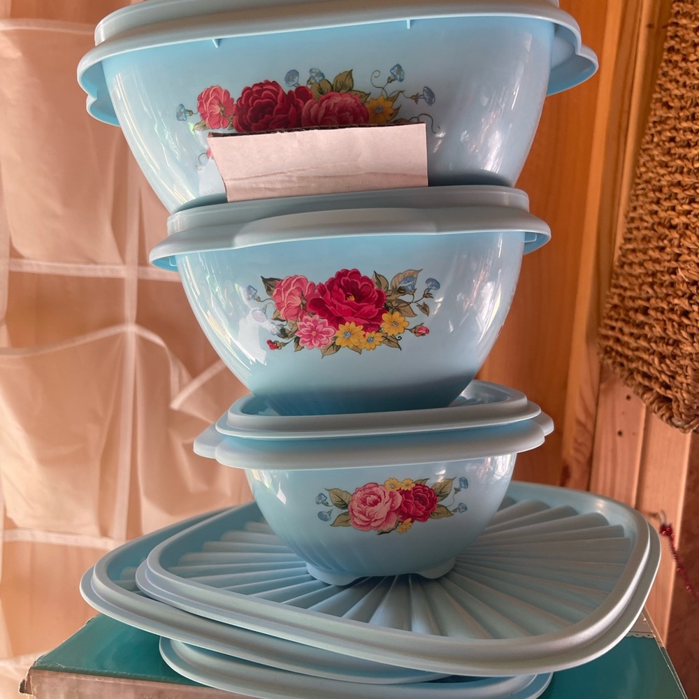 The Pioneer Woman Sweet Rose Blue Floral Food Storage Set - Picture 5 of 10